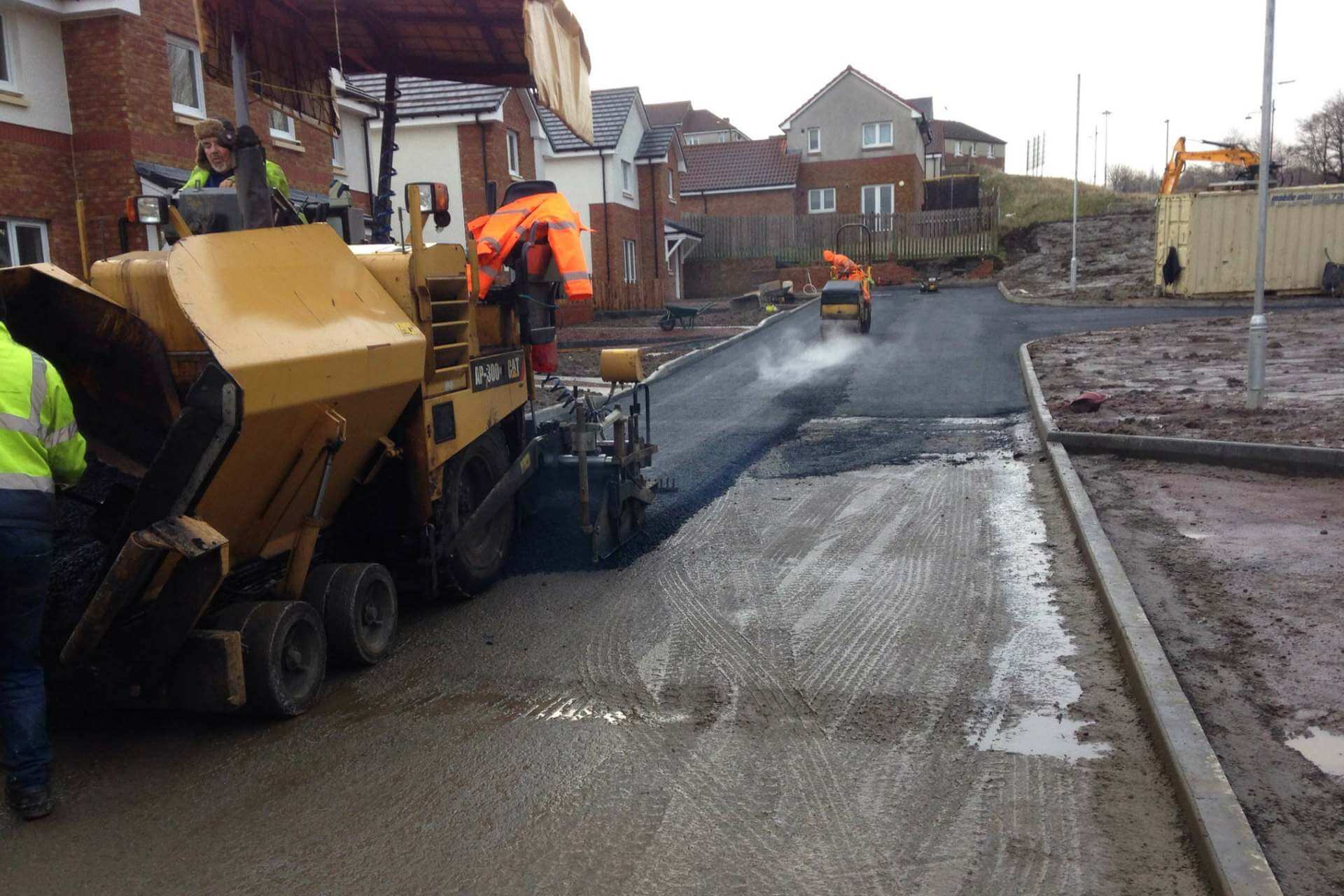 Tarmac installation in Enfield for driveways and paths